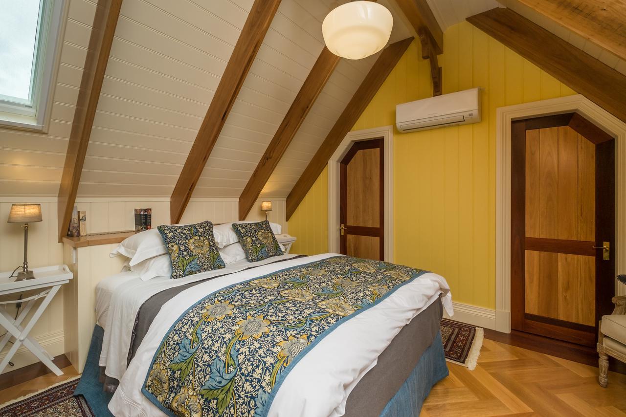 Old Bank Boutique Hotel Mittagong Bagian luar foto