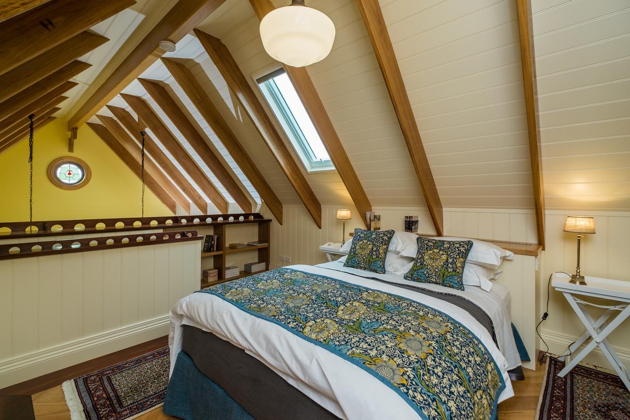 Old Bank Boutique Hotel Mittagong Bagian luar foto